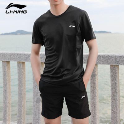 Quần áo thể thao Li - Ning đem đến sự khỏe khoắn, nam tính cho người mặc