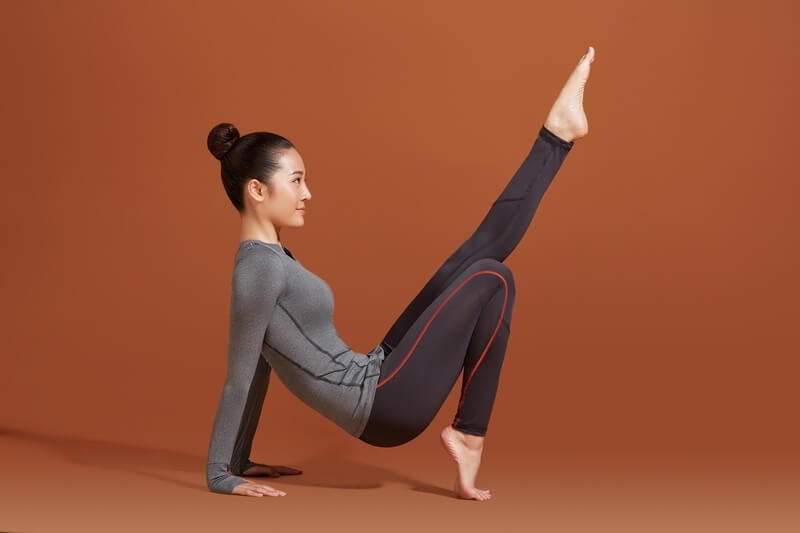 Quần legging ôm sát lạ gợi ý cho các chị em khi tập yoga giúp hiệu quả hơn 