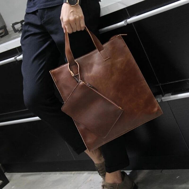 Tote bag với kiểu dáng thời trang cùng thiết kế tiện dụng có thể đựng laptop cho nam khi đi làm văn phòng