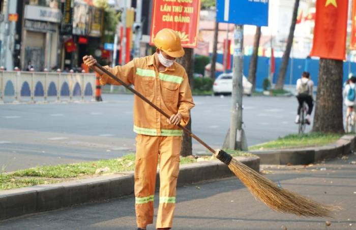 Đồng phục công nhân vệ sinh giúp bảo vệ người lao động