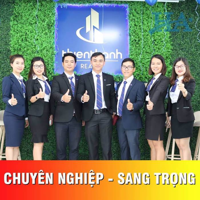 Nhu cầu sử dụng đồng phục công sở hiện nay ngày càng phổ biến trên thị trường, tác động trực tiếp đến sự phát triển và hoạt động của toàn bộ hệ thống doanh nghiệp.