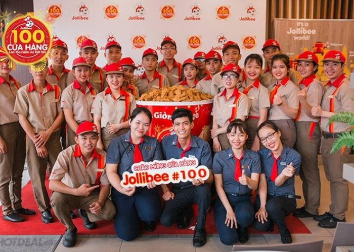 Đồng phục áo sơ mi nhân viên của hàng cửa hàng Jollibee