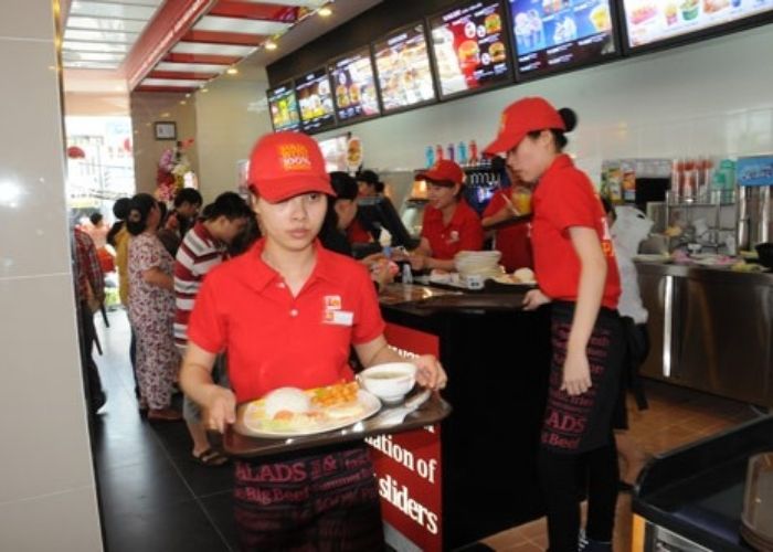 Trang phục cho nhân viên của lotteria