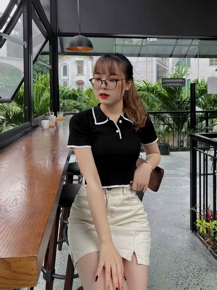 Áo croptop dáng polo cổ đức thời thượng