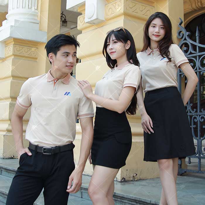 Thời trang đồng phục polo màu kem sữa