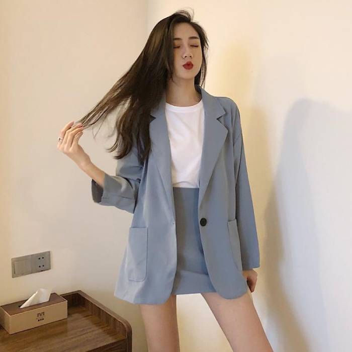 Set đồ chân váy ngắn áo blazer màu xanh pastel nữ tính