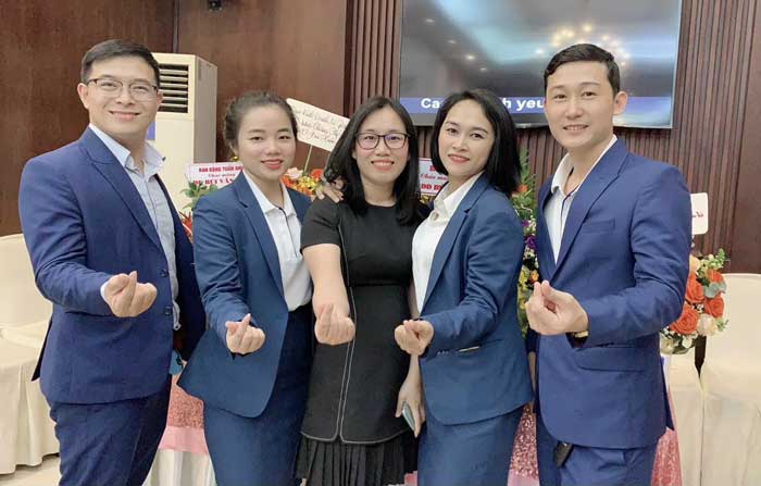 May mặc Kim Anh cũng là lựa chọn tốt cho các doanh nghiệp