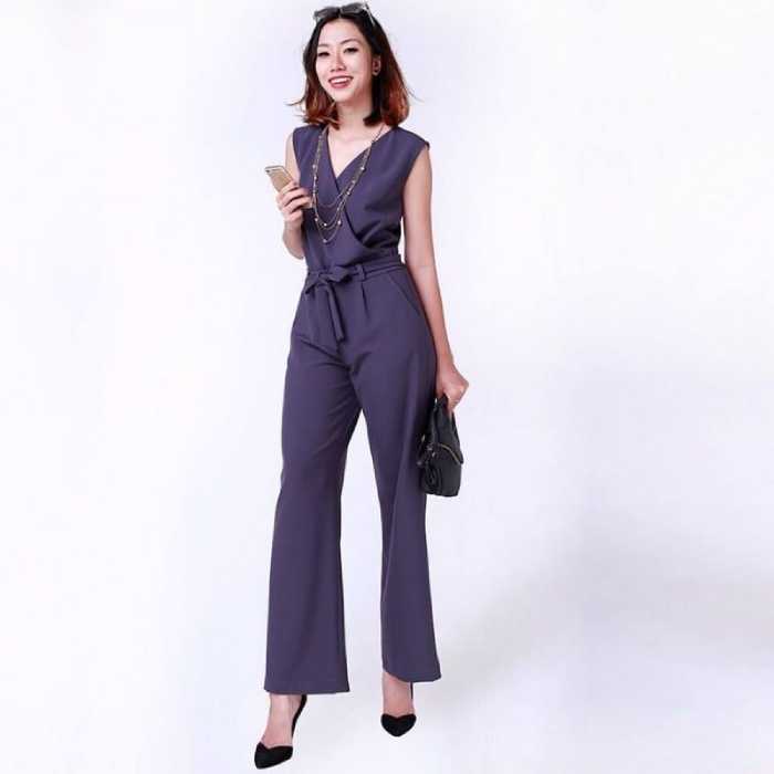 Jumpsuit ngắn sát nách sành điệu