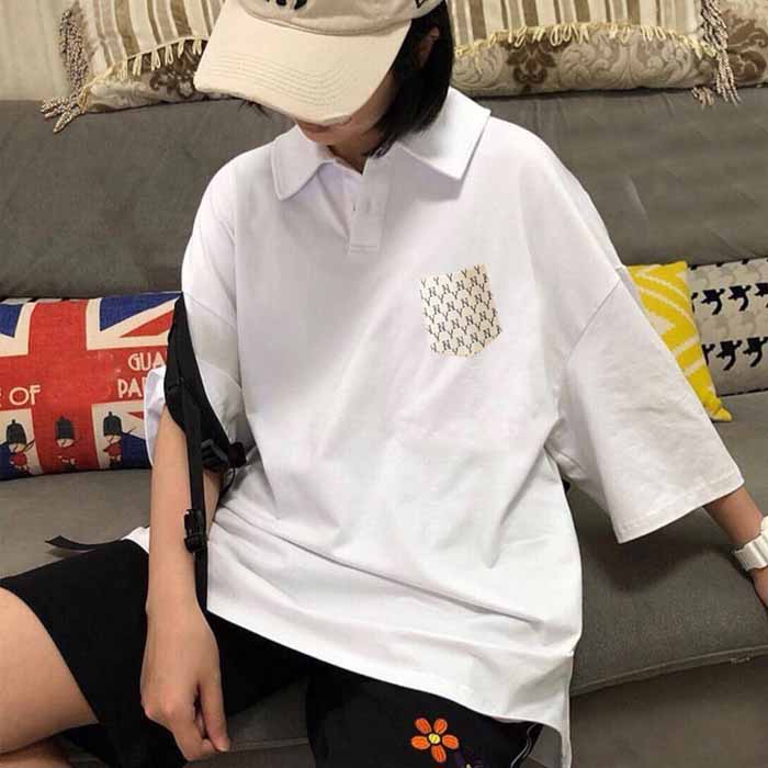 Polo của Monogram MLB có biểu tượng chữ đan vào nhau được in lên túi