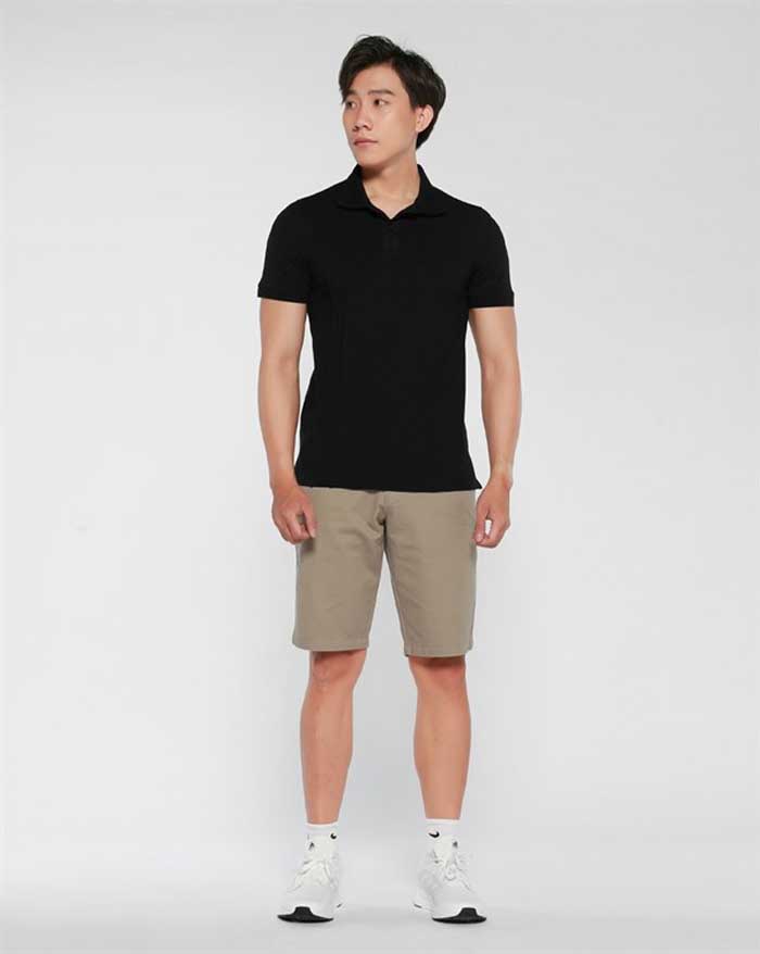 Kết hợp áo polo trơn cùng quần short