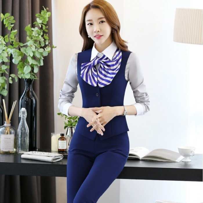 Set trang phục công sở nữ và phụ kiện nơ đi kèm được thiết kế bởi nhà may Phương Thảo