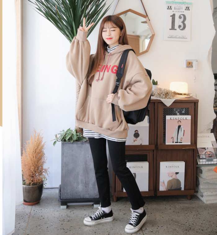 Áo hoodie kiểu dáng layer - item được nhiều nữ học sinh ưa chuộng