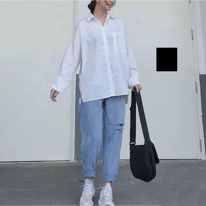 Kết hợp áo sơ mi cùng quần jeans dáng baggy mang đến phong cách năng động cho cô nàng