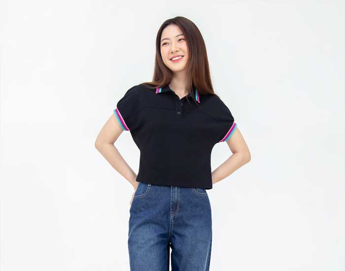 Set trang phục quần Jeans và áo thun cho chị em thoải mái vận động