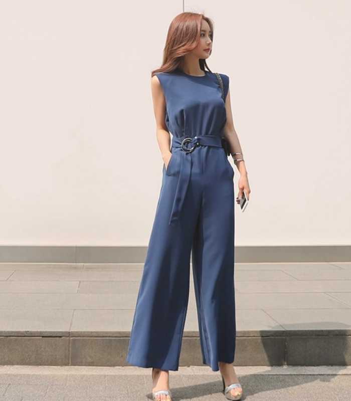 Jumpsuit là item thời trang tuổi trung niên cao cấp dễ mặc, tiện lợi